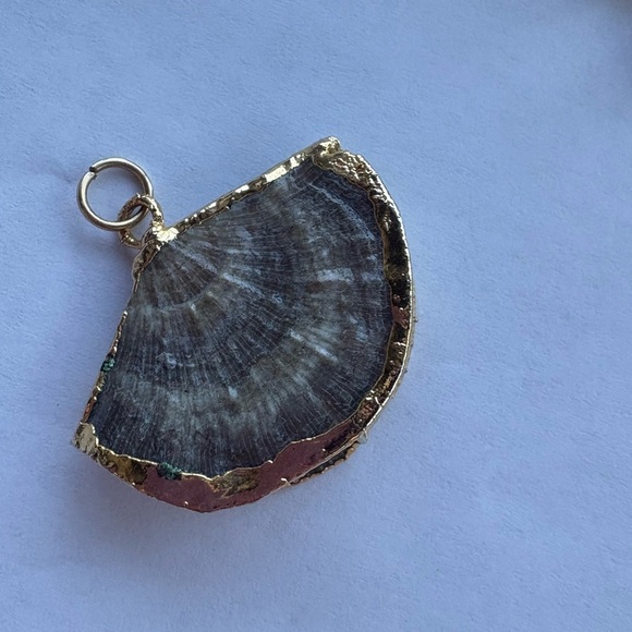 Beautiful Mushroom Coral Shell Pendant Necklace with Real Gold, Handmade - Picture 2 of 8